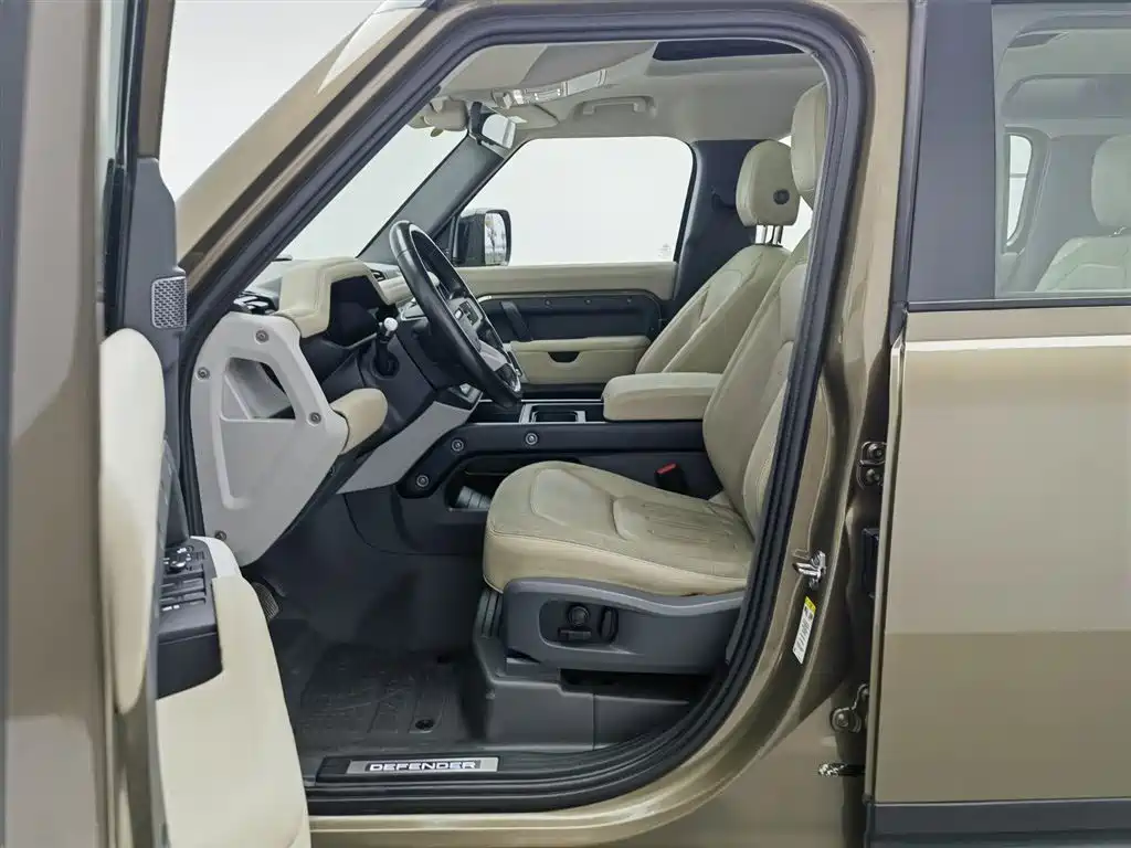 Land Rover Defender 2020 Model 110 P400 SE фото 10