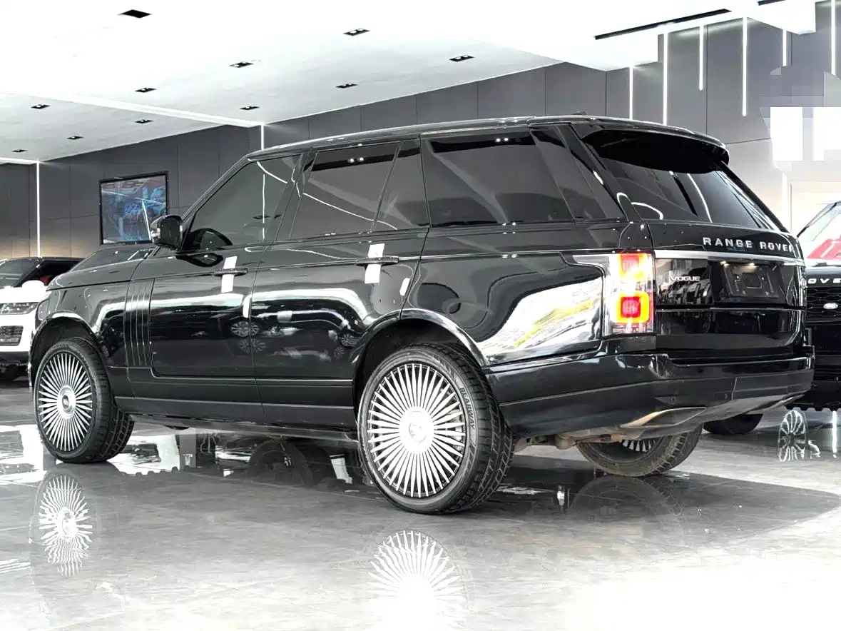 Land Rover Range Rover 2020 3.0 L6 Heritage Edition фото 14