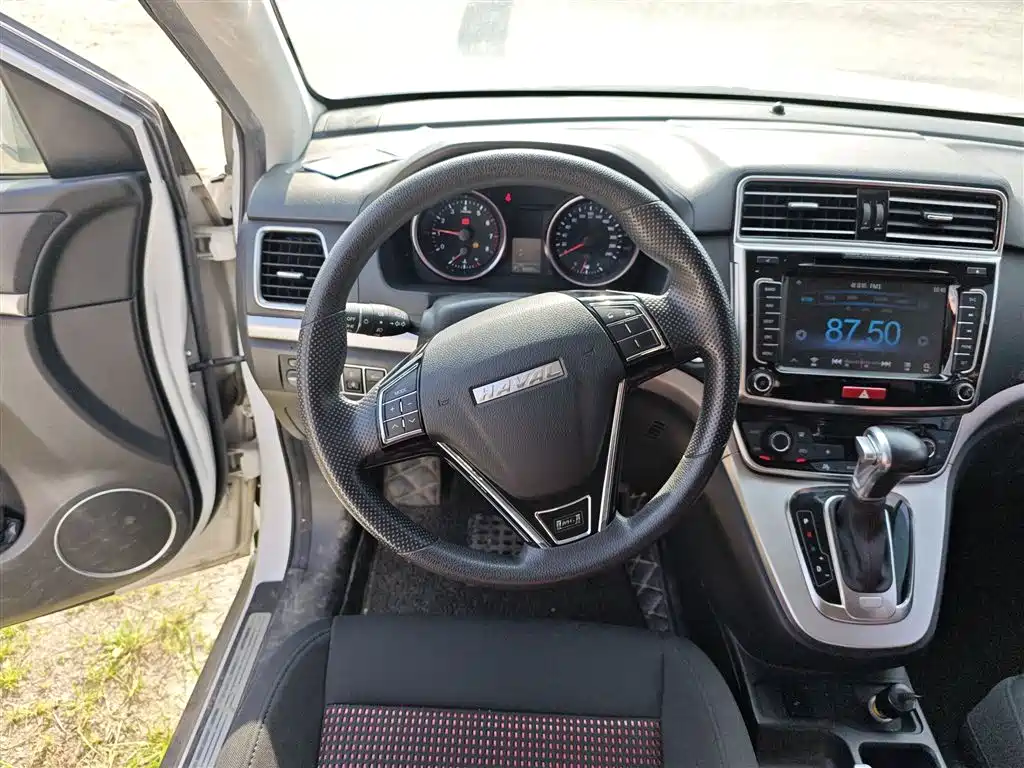 Haval M6 2017 1.5T Automatic 2WD Urban фото 3