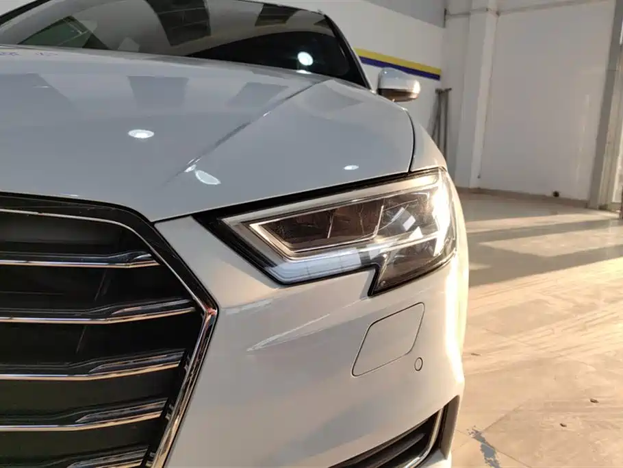 Audi A3 2018 30th Anniversary Sportback 35 TFSI Style фото 5