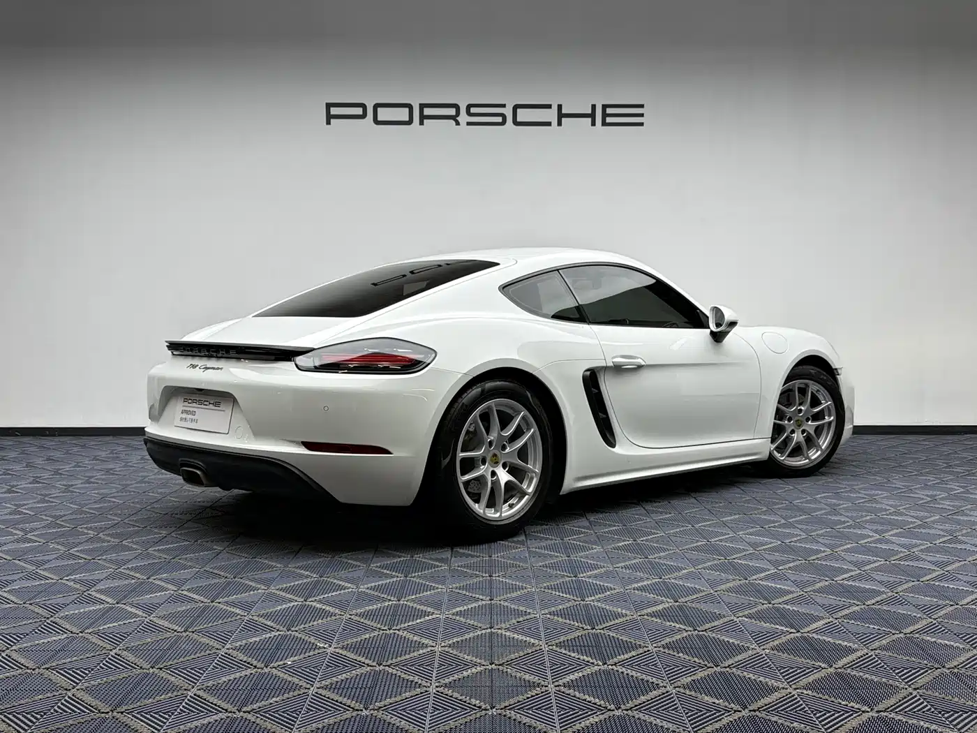 Porsche 718 2022 Cayman 2.0T фото 2