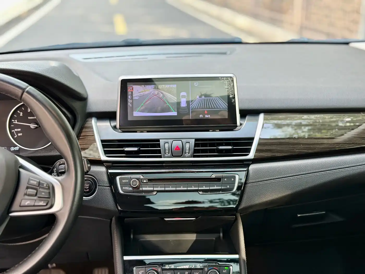 BMW 2 Series Tourer (Import) 2015 2014 220i Luxury Design Package