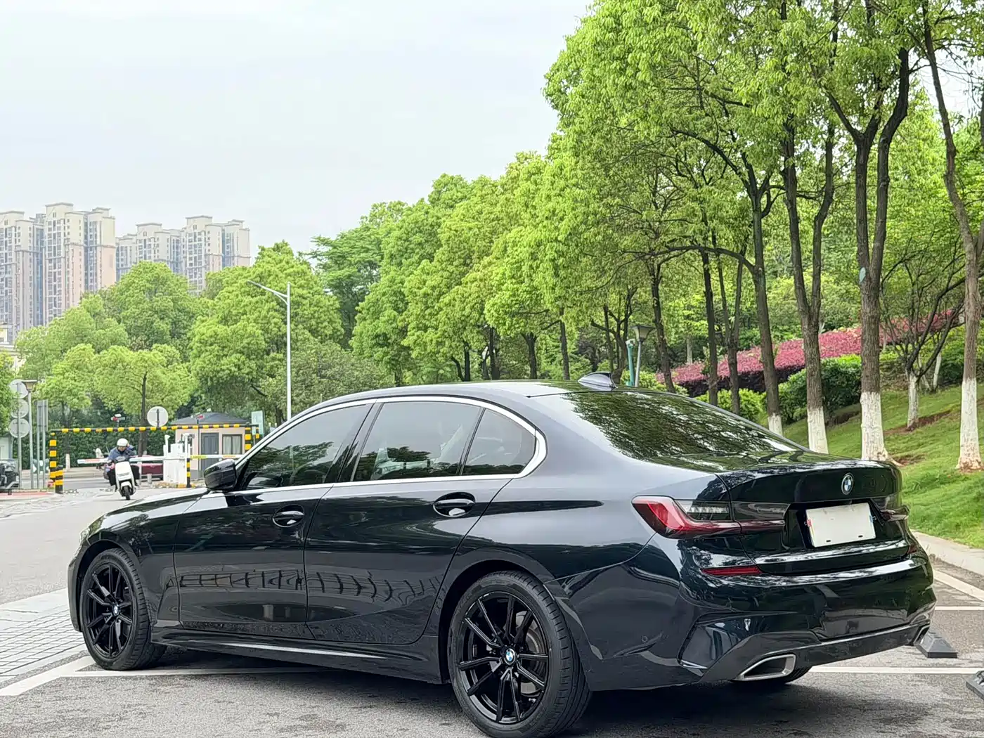BMW 3-SERIES