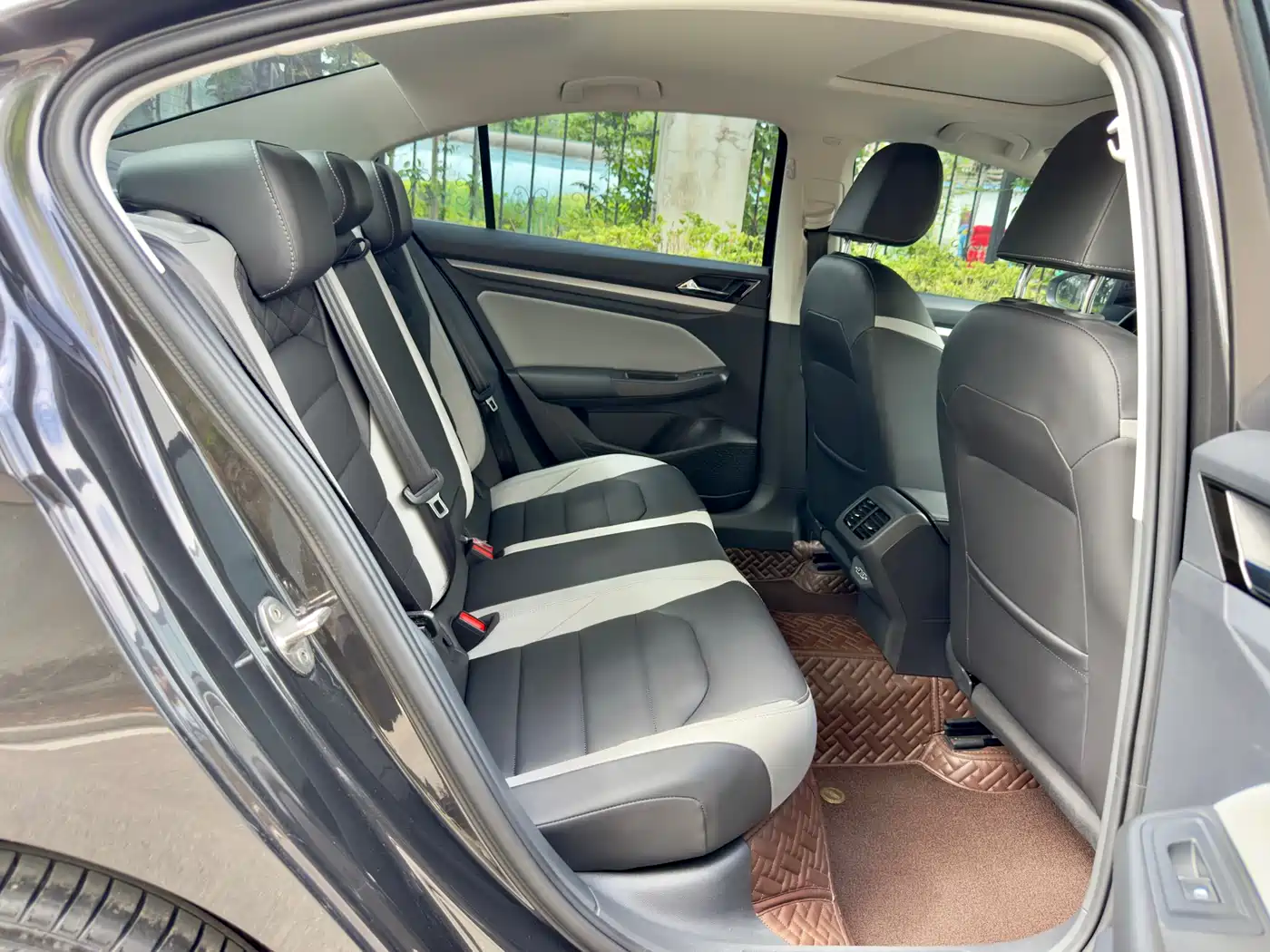 Volkswagen Bora 2023 300TSI DSG Premium Edition фото 22