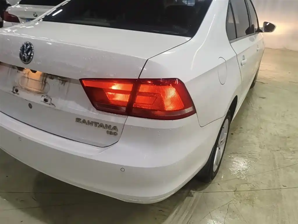 Volkswagen Santana 2015 1.6L Automatic Comfort Edition фото 8