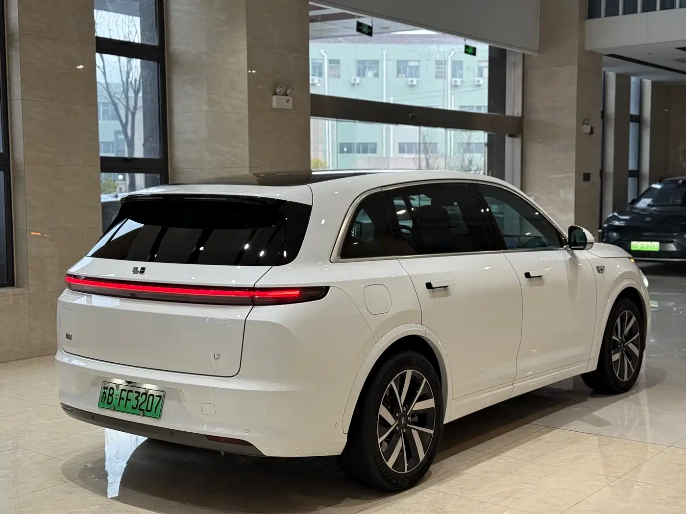 Li Auto IDEAL L7