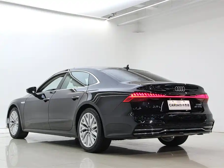 Audi A7L 2024 45TFSI S-line Dream Edition Crystal Package фото 6