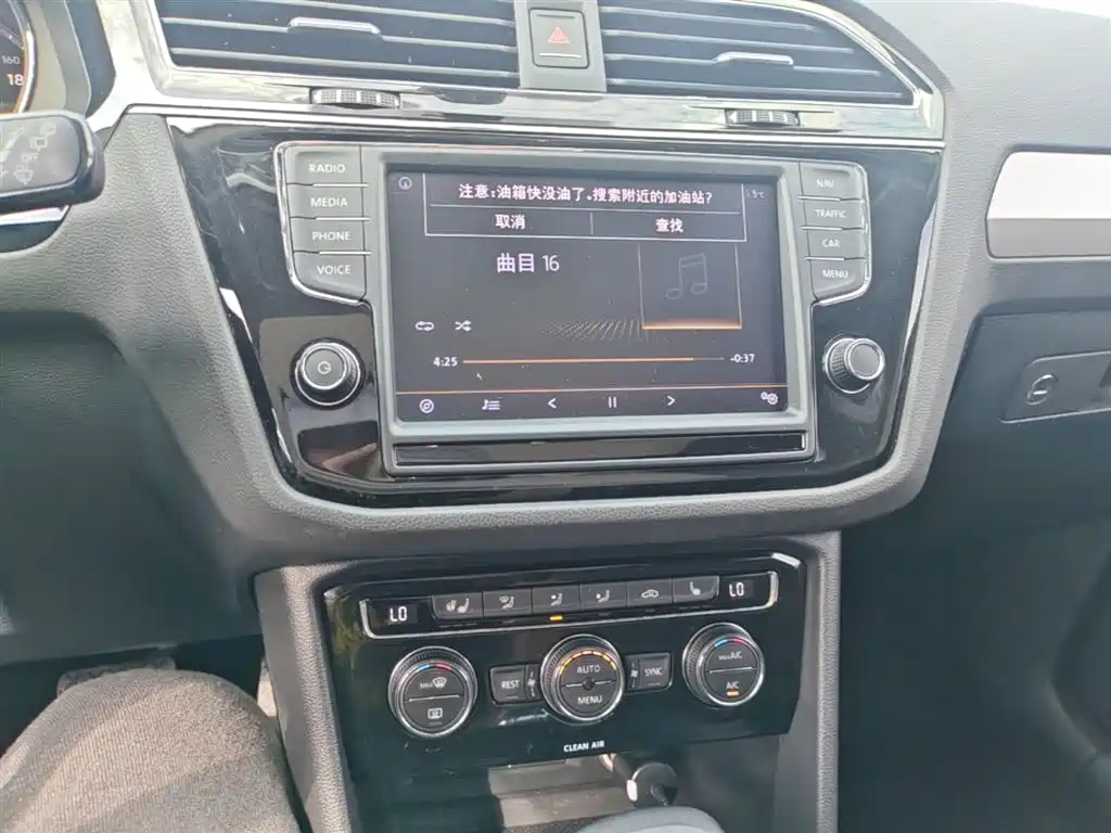 Volkswagen Tiguan L 2017 330TSI Automatic 2WD Luxury Edition фото 13