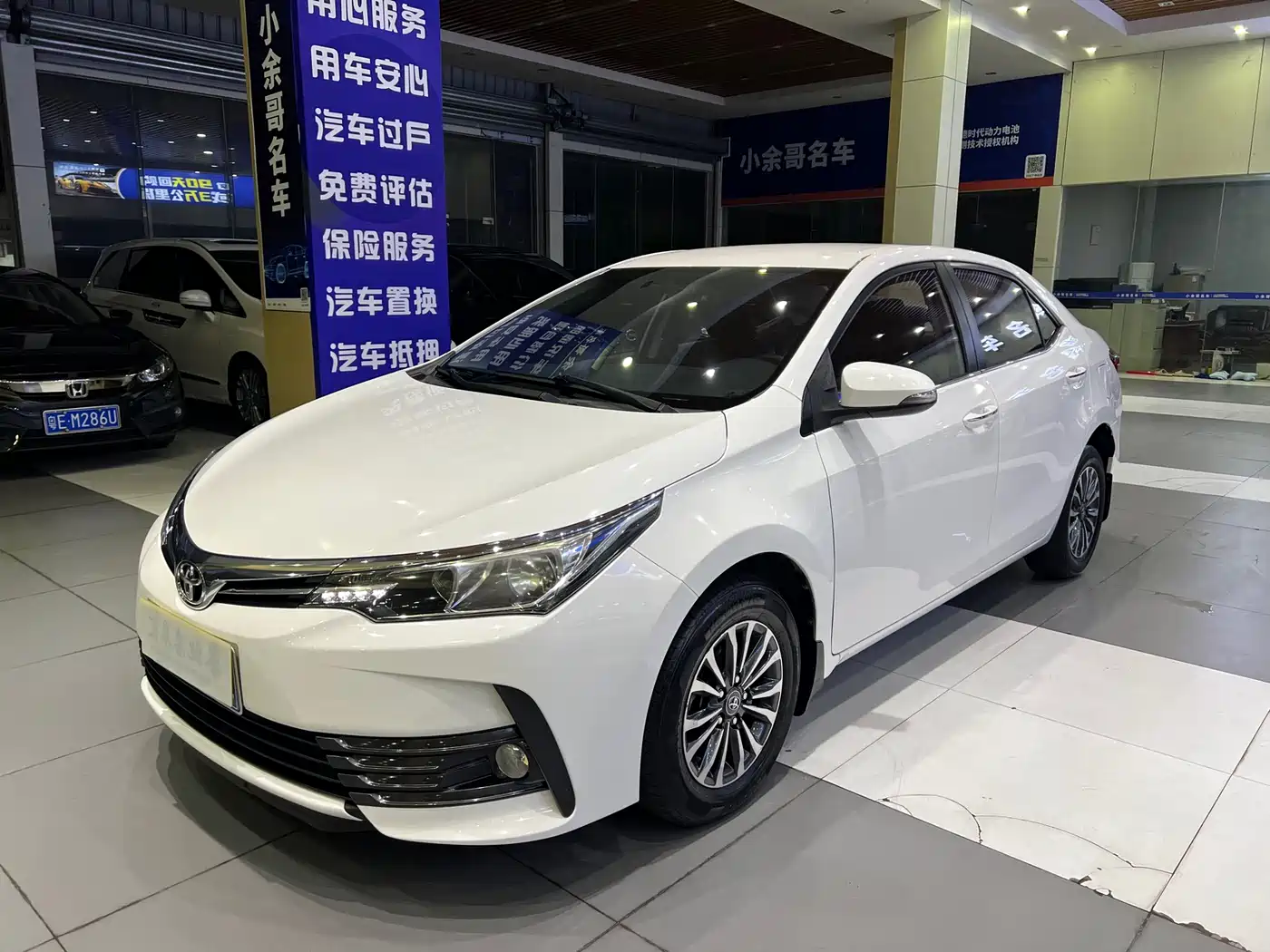 Toyota Corolla 2017 Facelift 1.2T S-CVT GL фото 3