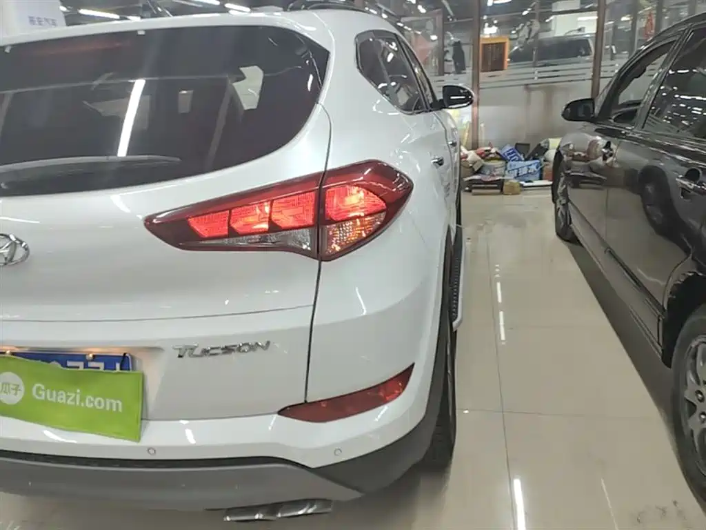 Hyundai Tucson 2018 1.6T DCT 2WD 15th Anniversary Special Edition фото 8