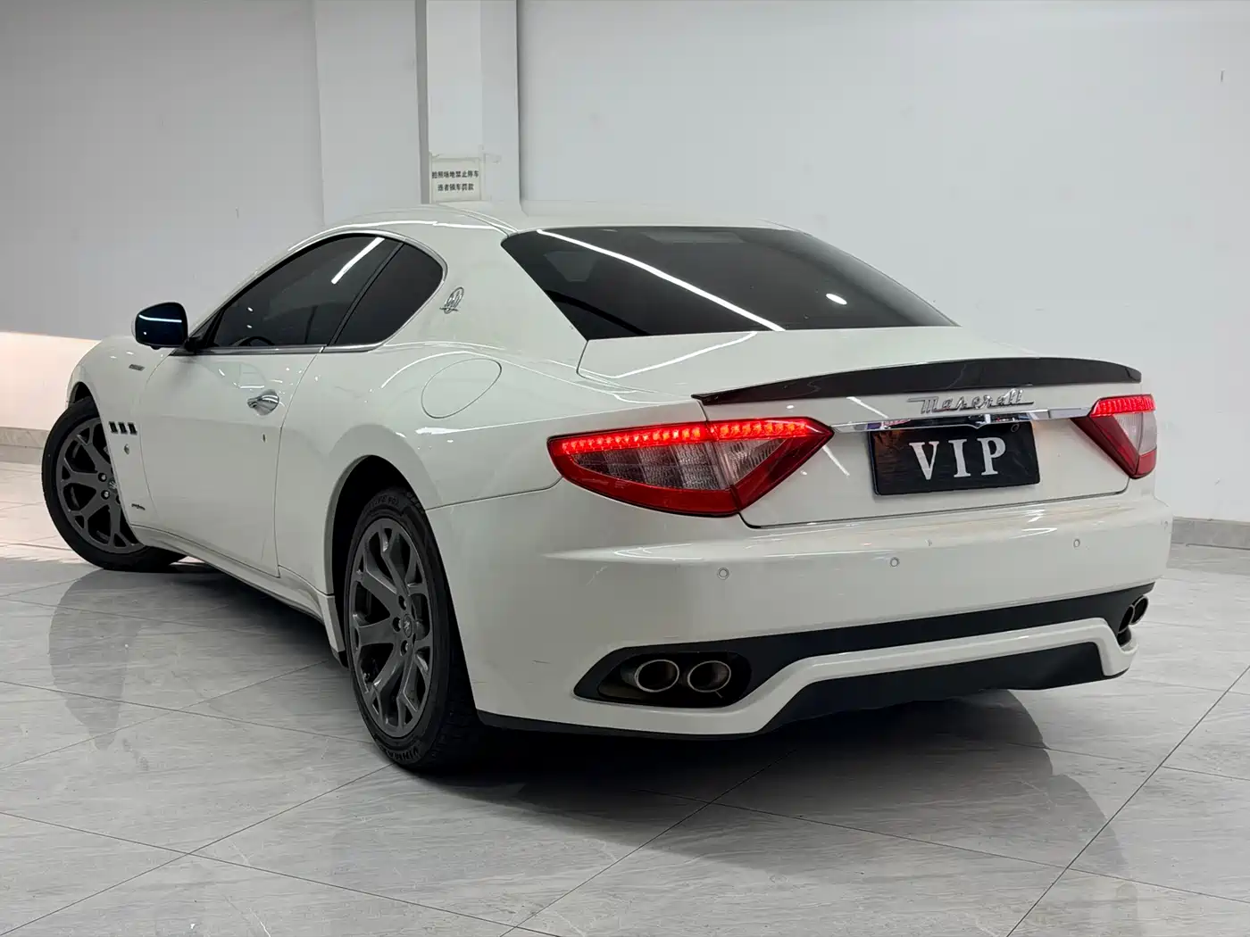 Maserati GranTurismo фото 9