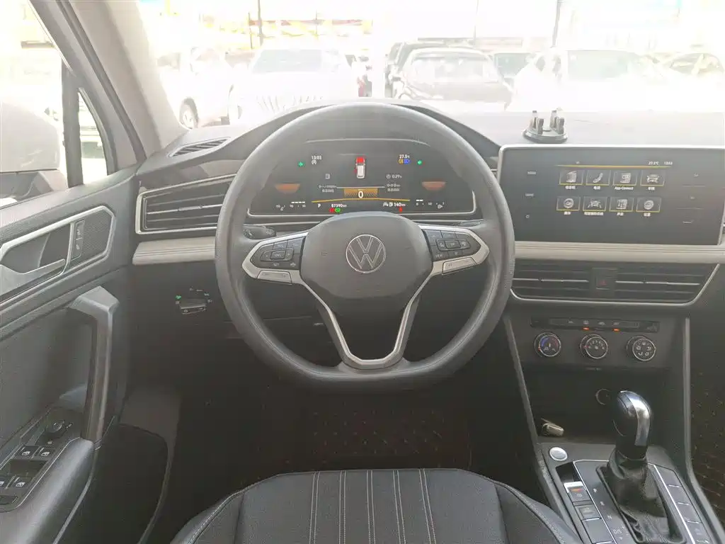 Volkswagen Tiguan L 2022 330TSI Automatic 2WD Comfort Edition фото 7