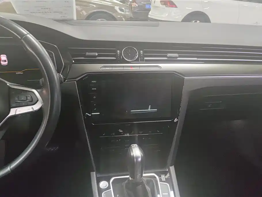 Volkswagen Magotan 2020 330TSI DSG Luxury фото 13