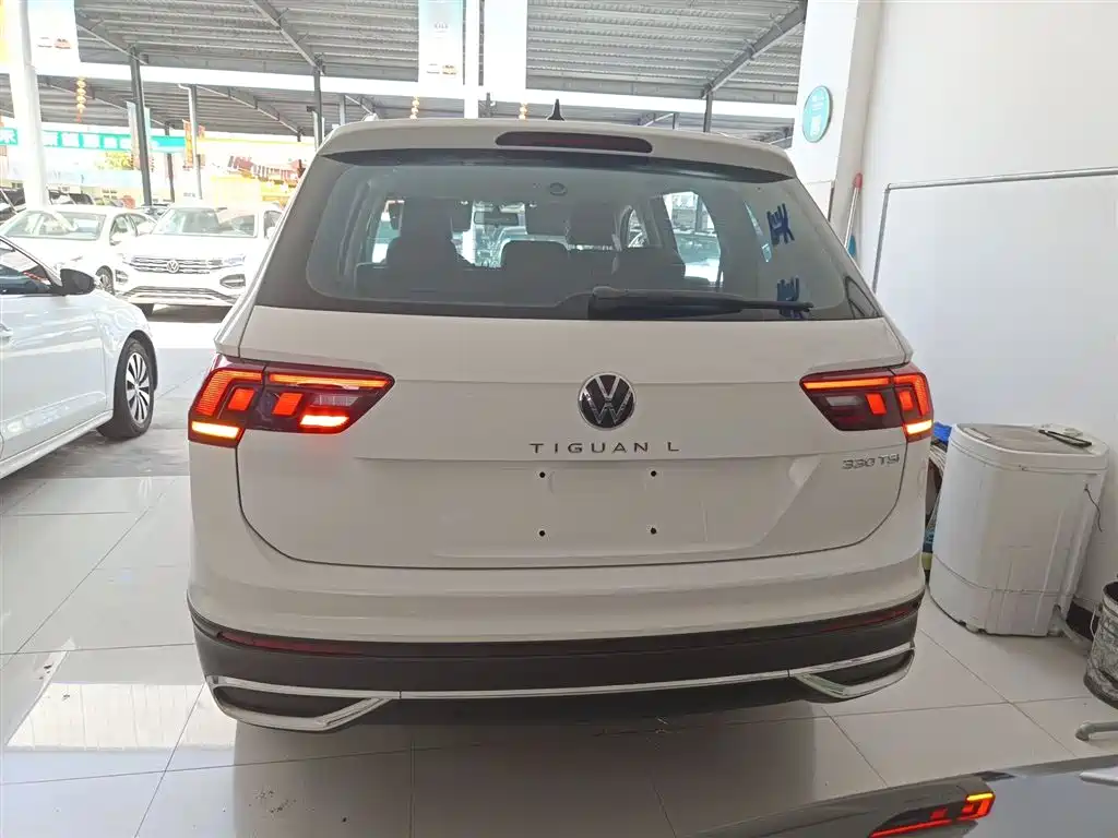 Volkswagen Tiguan L 2022 330TSI Automatic 2WD Comfort Edition фото 4