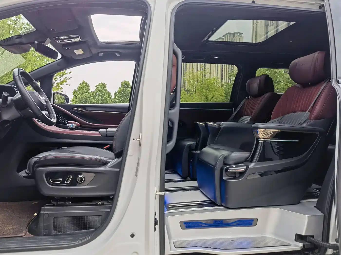 GAC Trumpchi Trumpchi M8 2023 Model Master Series Hybrid Ultimate Edition фото 17