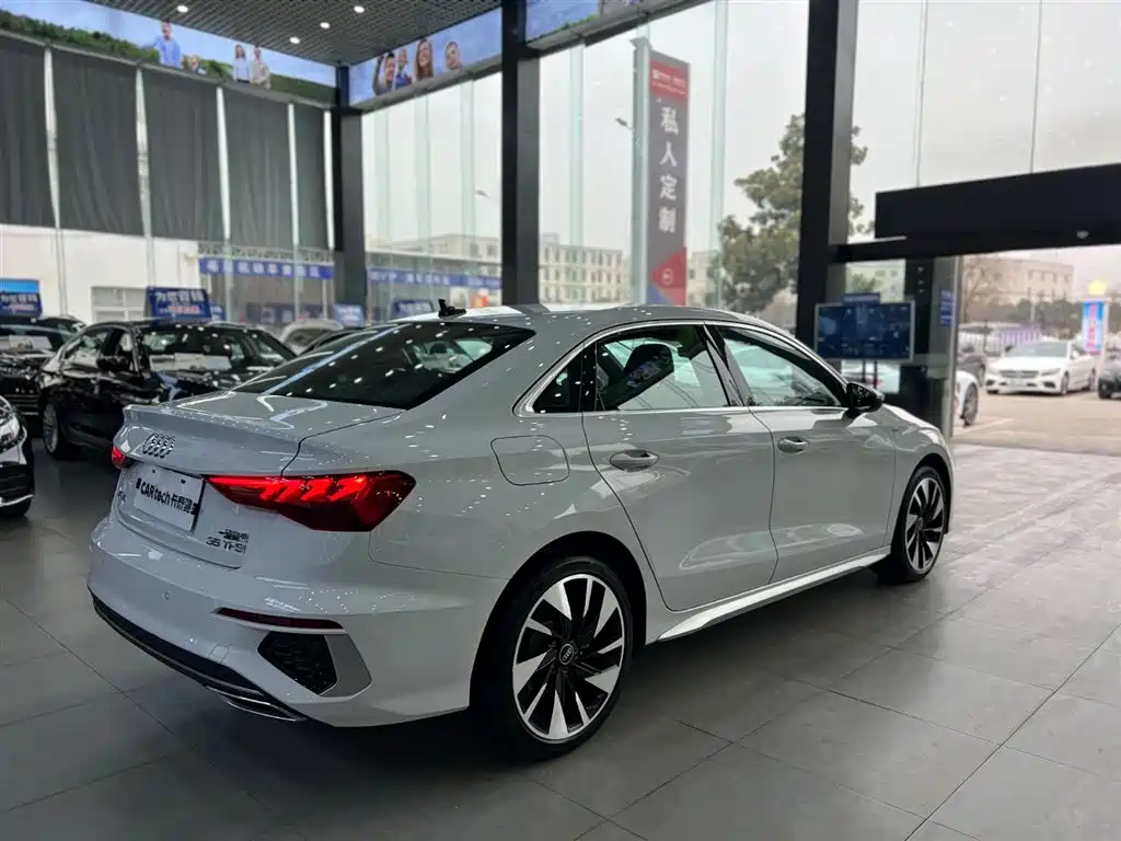 Audi A3 2024 Model A3L Limousine 35 TFSI Fashion Sport фото 6
