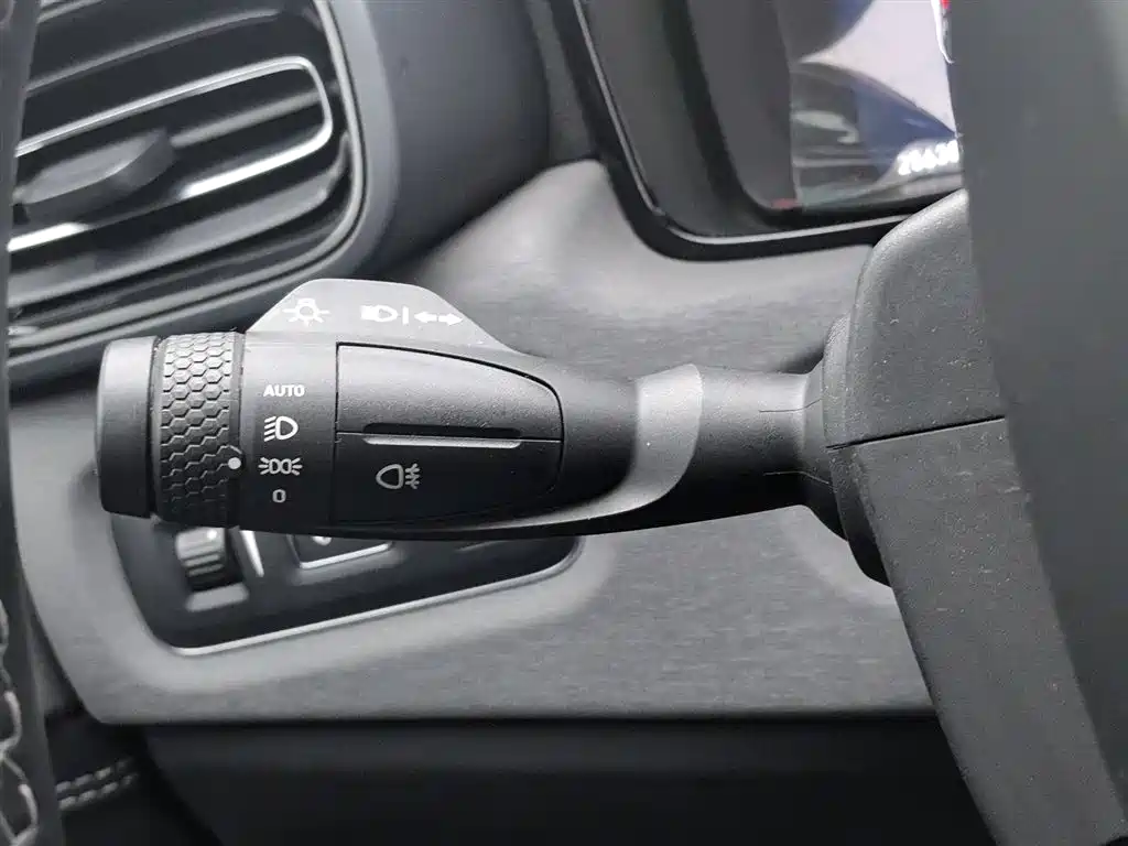 Lynk & Co 02 Hatchback 2022 2.0TD Plus фото 21