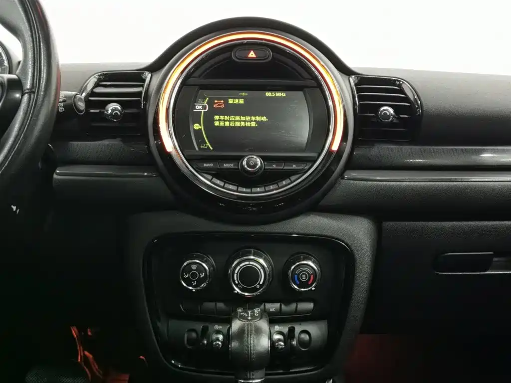 MINI CLUBMAN 2016 1.5T COOPER фото 12