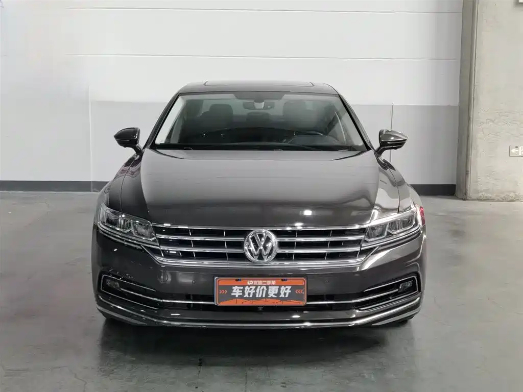 Volkswagen Phideon 2018 Facelift 380TSI FWD Business фото 3