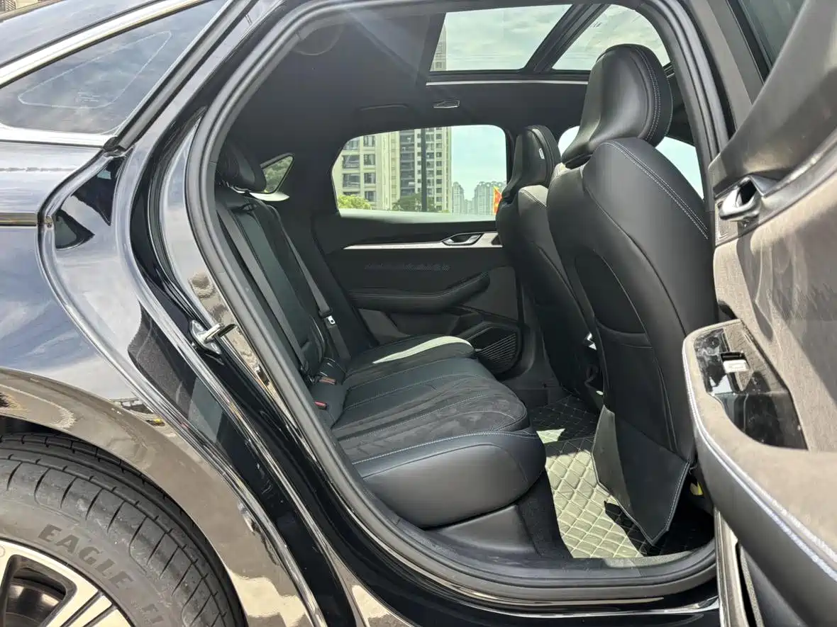 GEELY XINGRUI