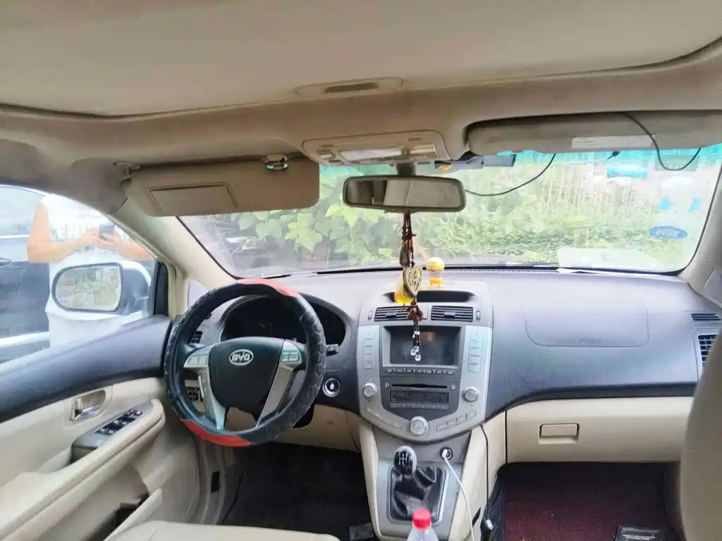 BYD S6 2012 2012 2.0L Manual Premium
