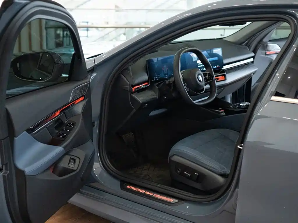 BMW 5 Series 2024 530Li Premium Luxury Package фото 14