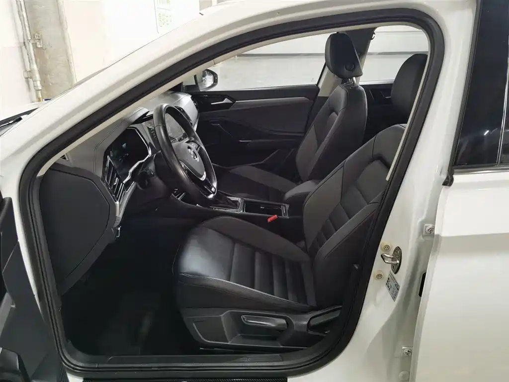 Volkswagen Sagitar 2021 200TSI DSG Surpassing Edition фото 10