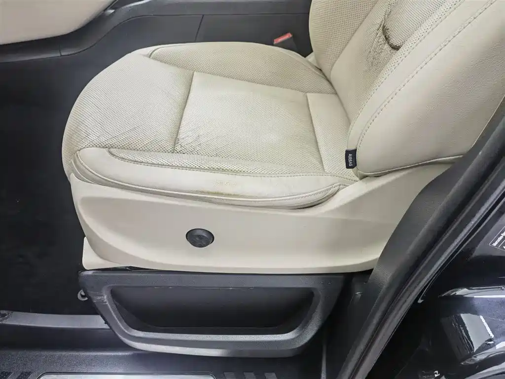 Mercedes-Benz V-Class 2018 V 260 Navigator Edition China VI фото 20