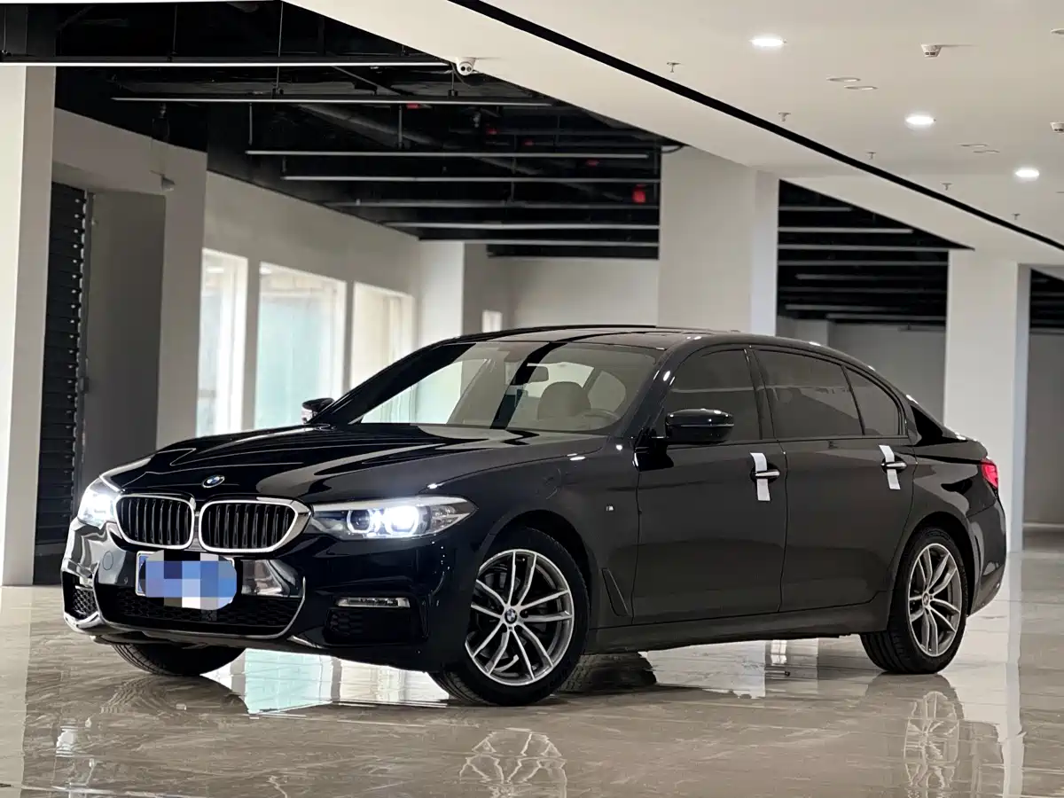 BMW 5 Series 2018 525Li M Sport Package