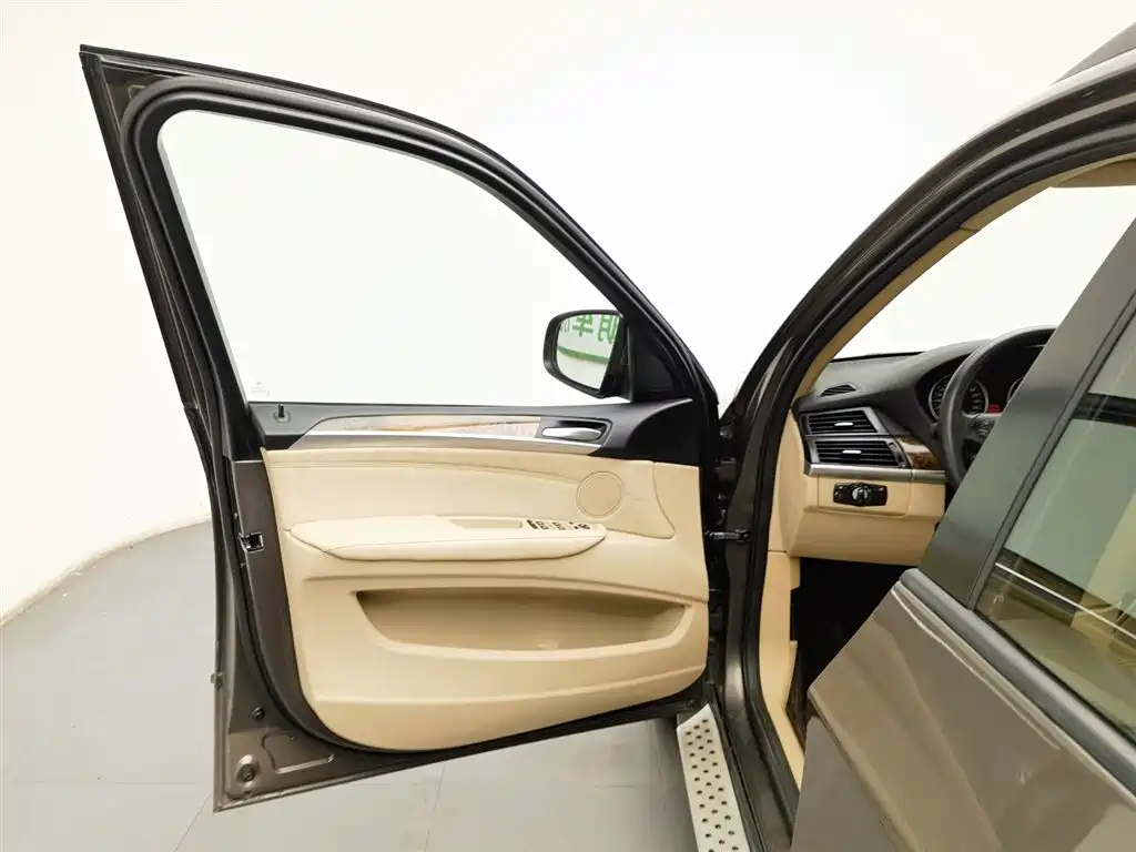 BMW X5 (Import) 2013 xDrive35i Leading фото 8