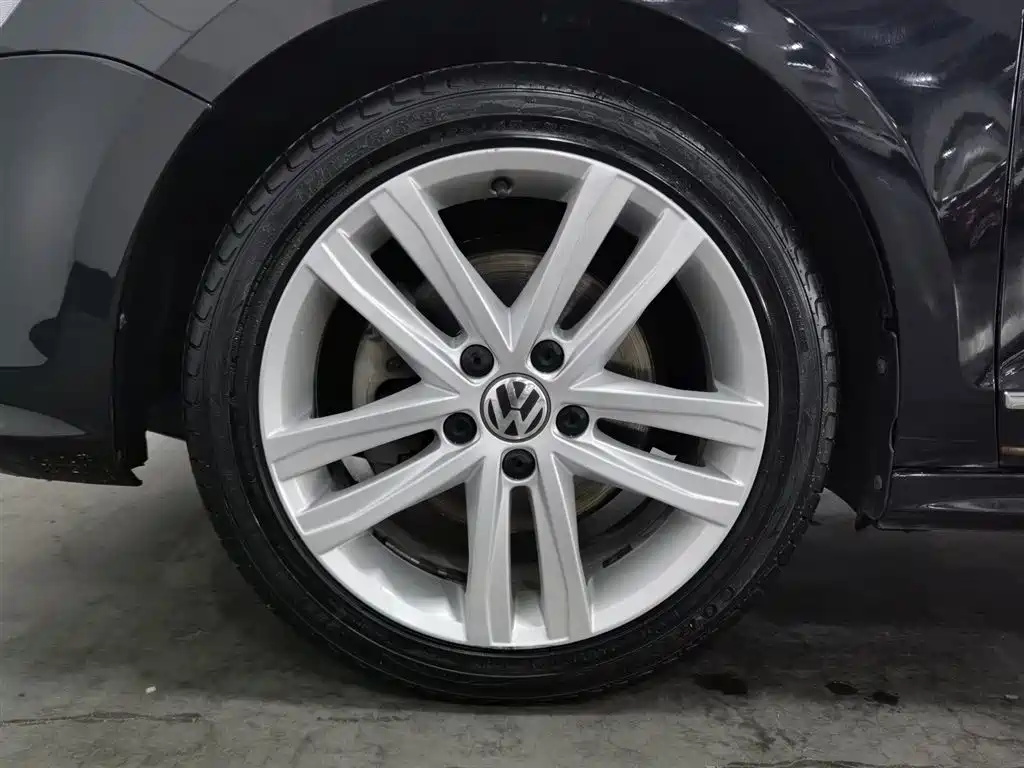Volkswagen Sagitar 2018 280TSI DSG Luxury фото 17