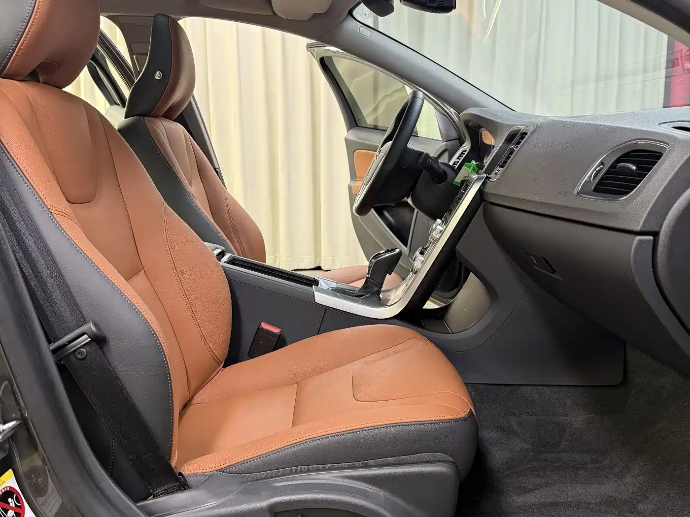 Фото 29 - Volvo S60