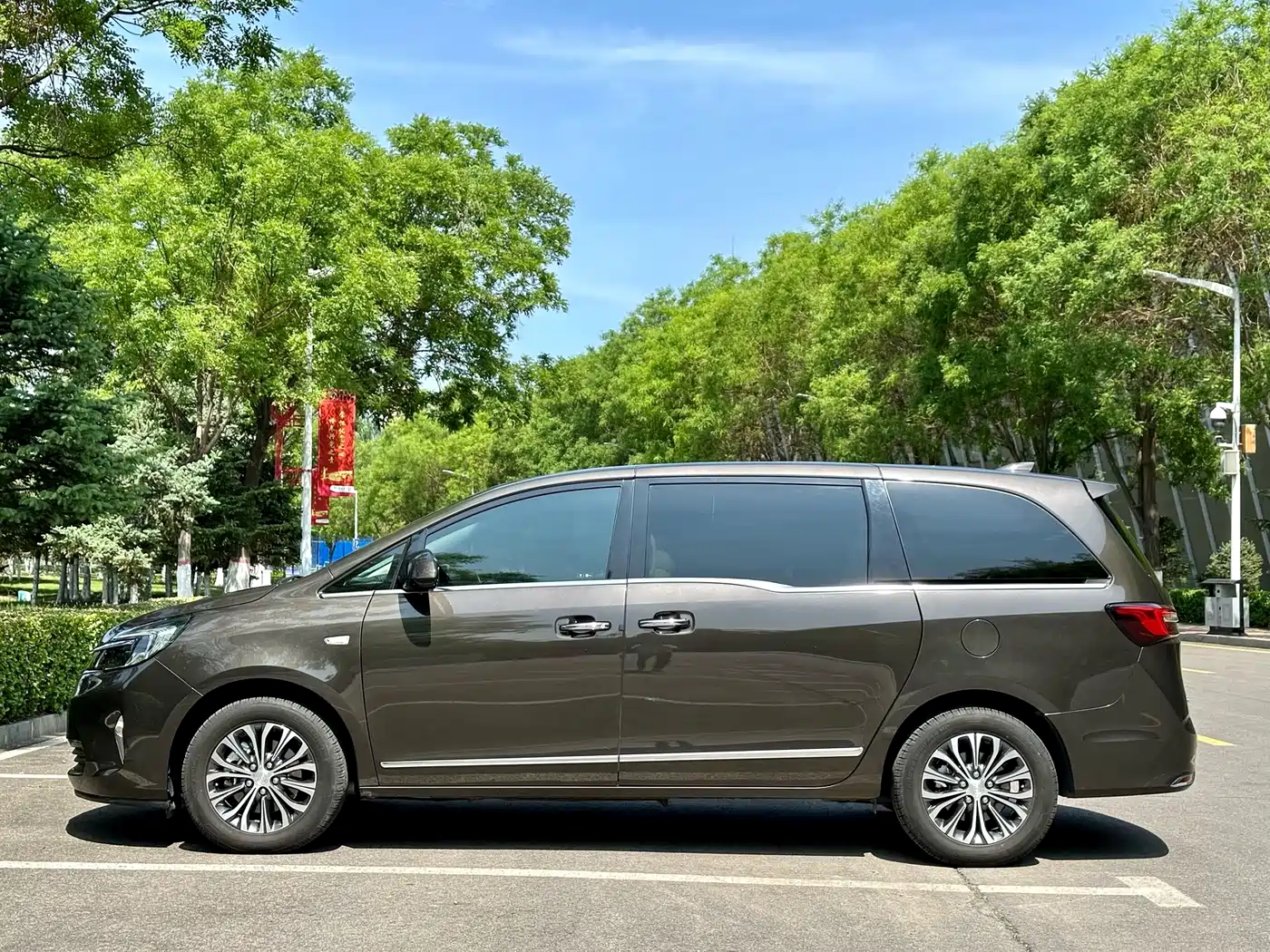 Buick GL8 2021 Land Business Class 652T Luxury фото 4
