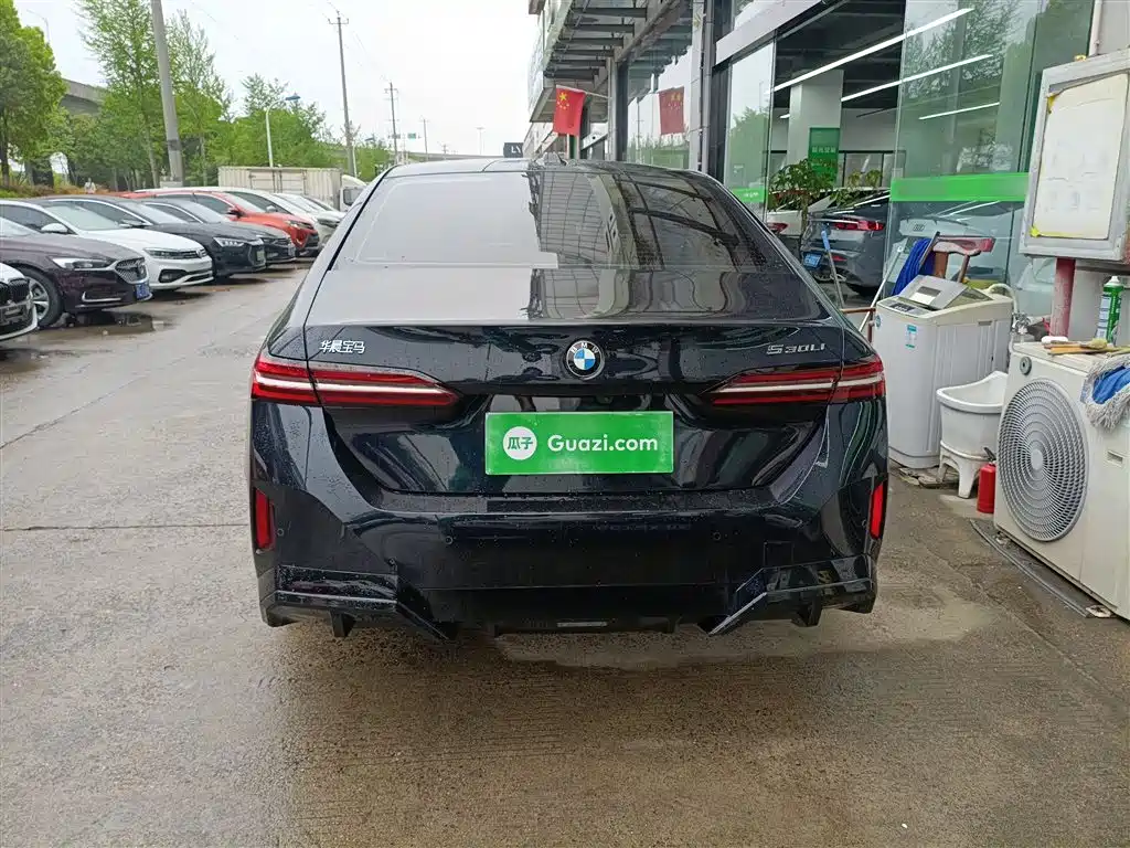 BMW 5 Series 2024 525Li M Sport Package фото 6