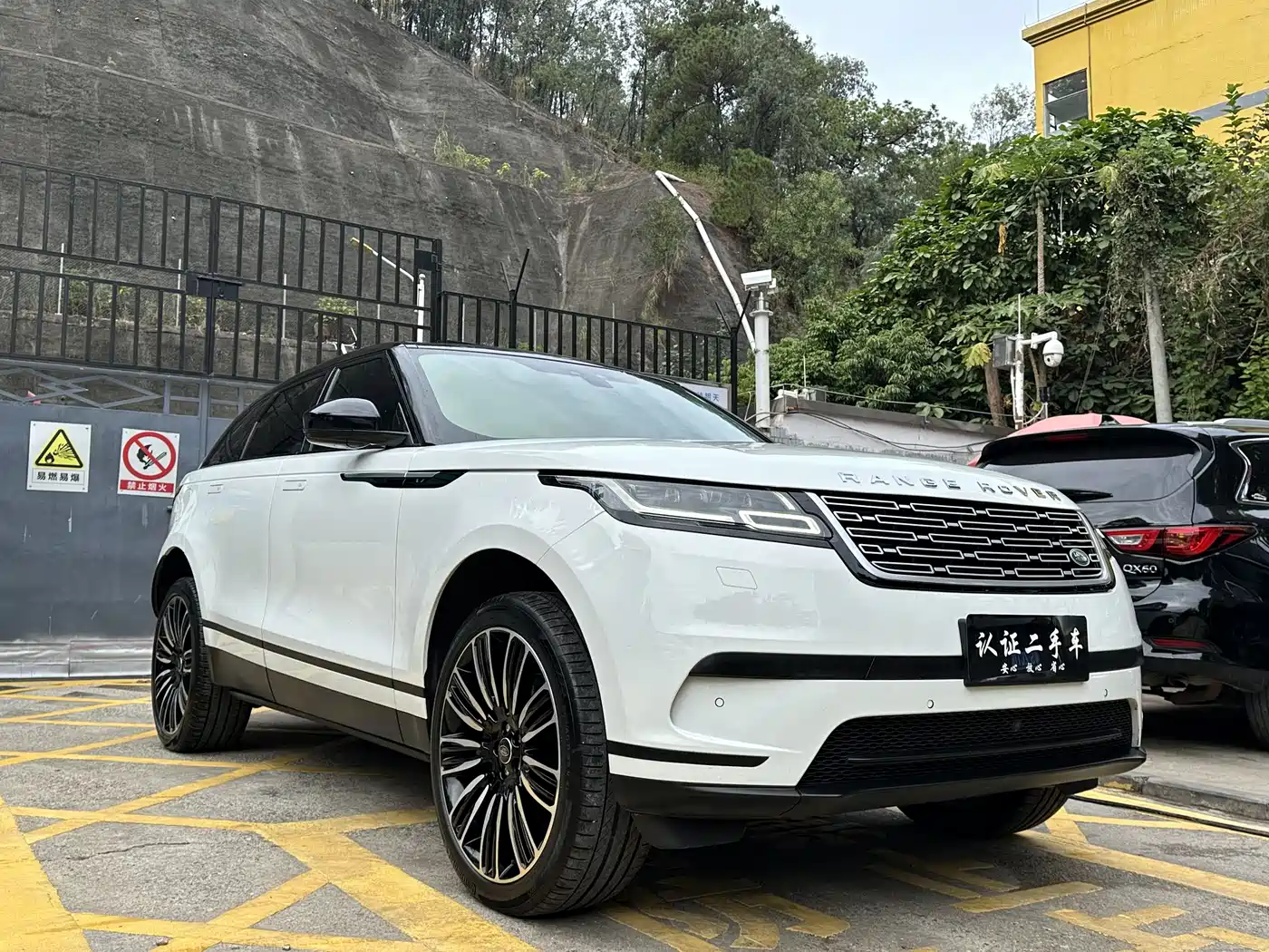 Land Rover Range Rover Velar 2019 380PS R-DYNAMIC SE фото 6