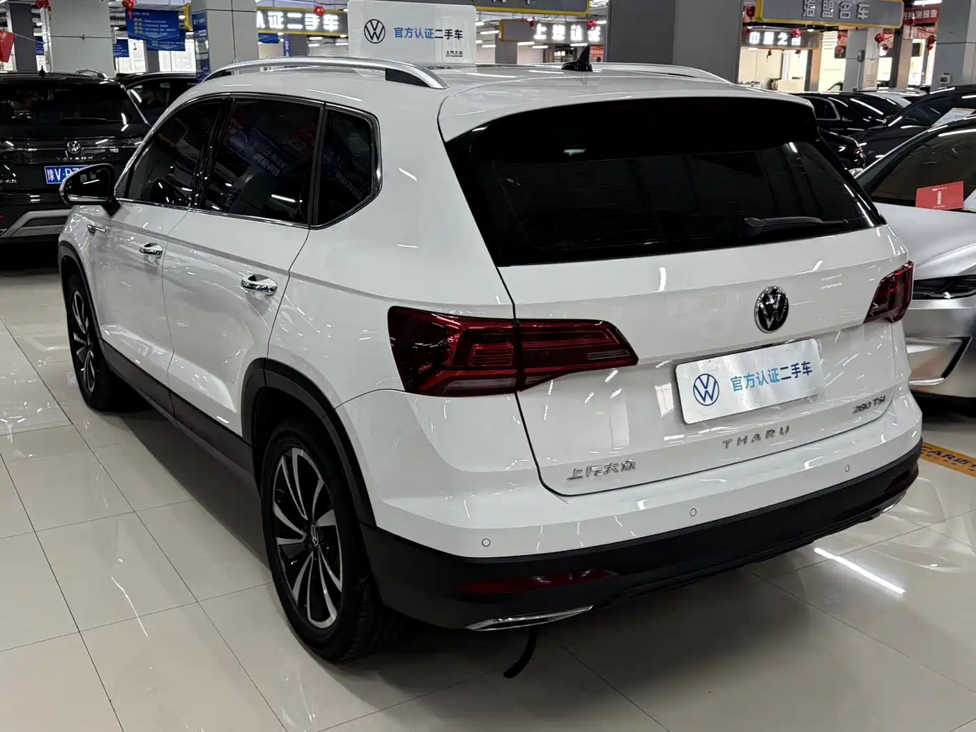 Volkswagen Tharu 2022 280TSI FWD Luxury Edition фото 3