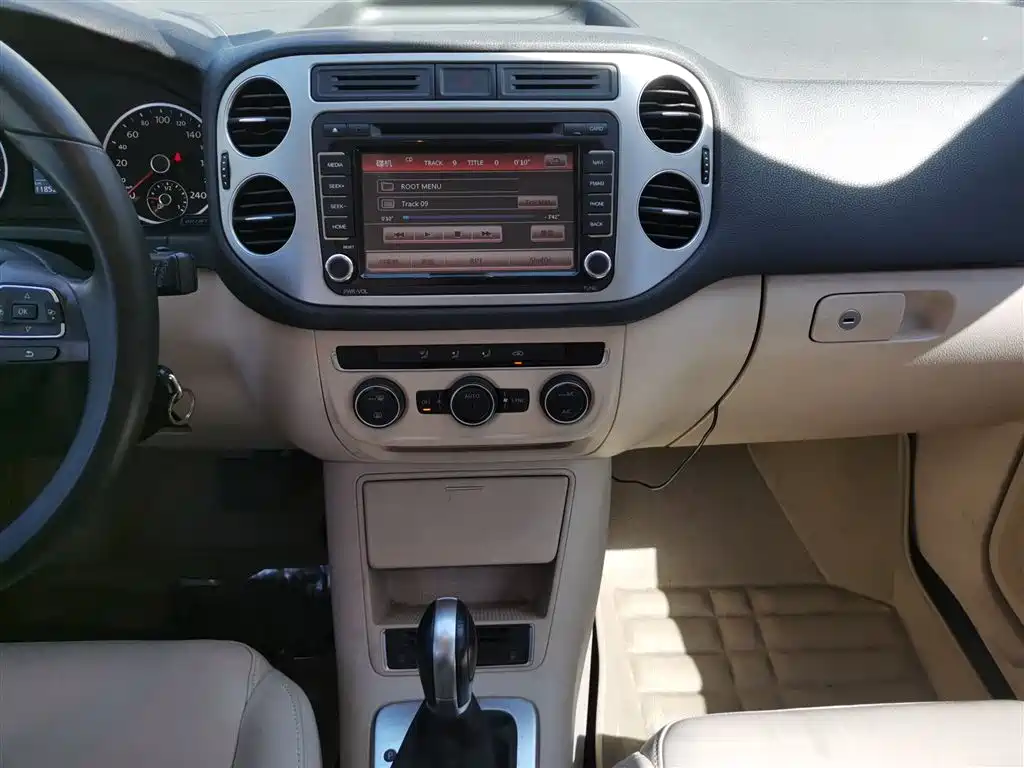 Volkswagen Tiguan 2015 1.8TSI Automatic 2WD Comfortline фото 13