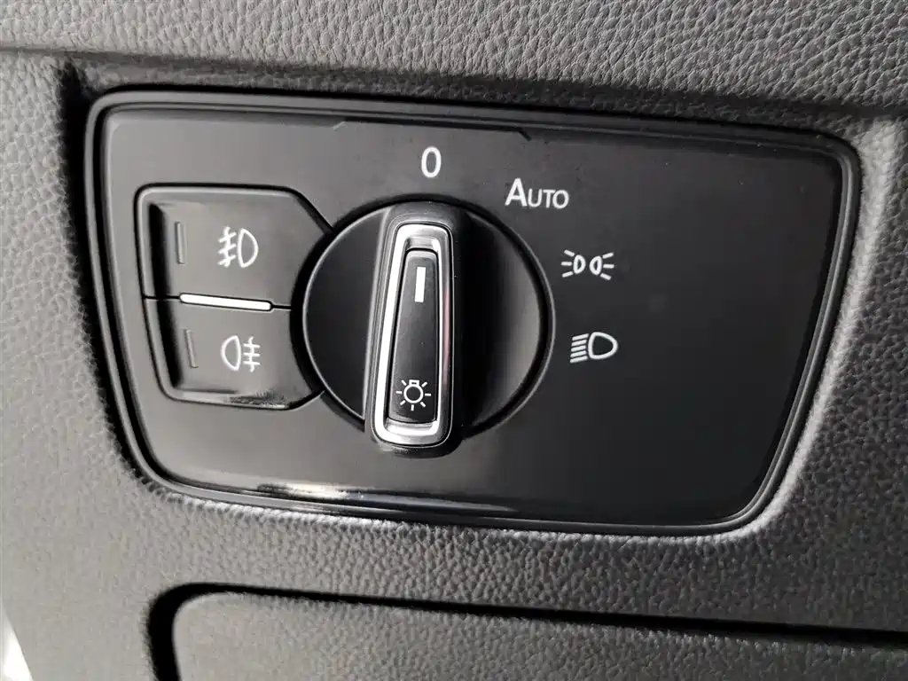 Volkswagen Magotan 2019 330TSI DSG Luxury Class China VI фото 21