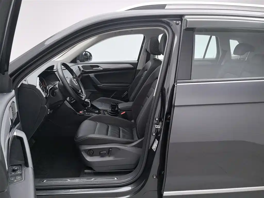 Volkswagen Tayron 2021 330TSI 2WD Luxury Smart Connect Edition фото 10