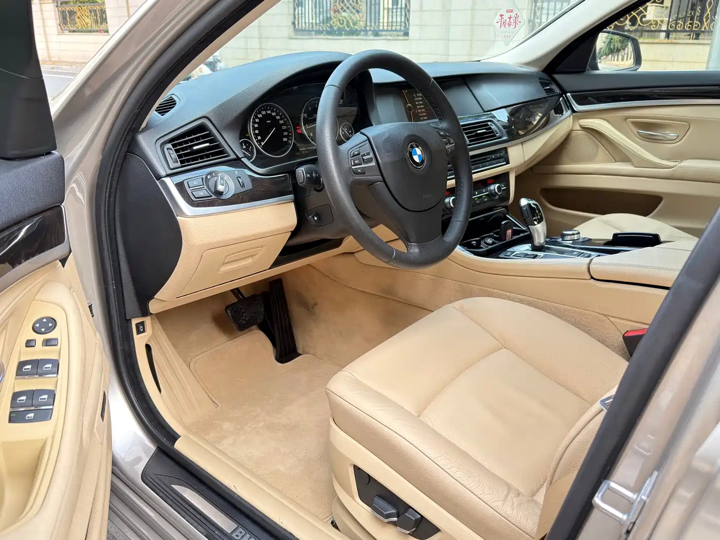 BMW 5 Series 2013 525Li Leadership фото 5