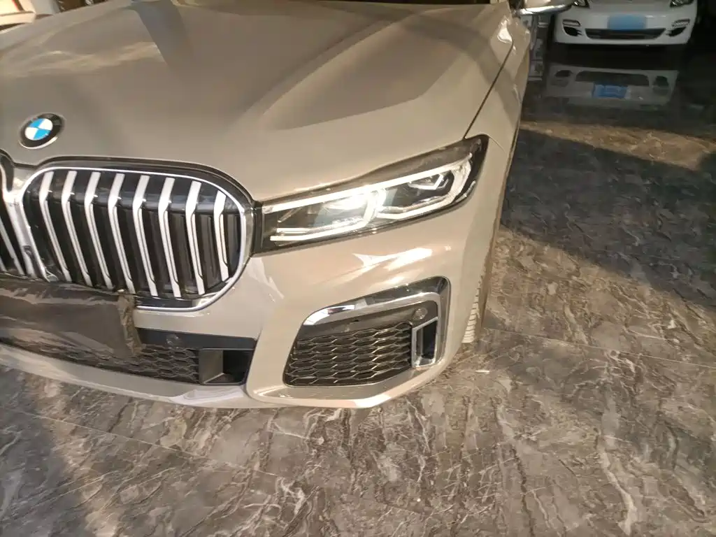 BMW 7-SERIES