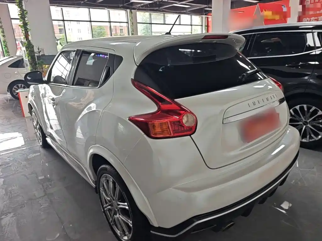 Infiniti ESQ 2017 2014 1.6L Free Edition