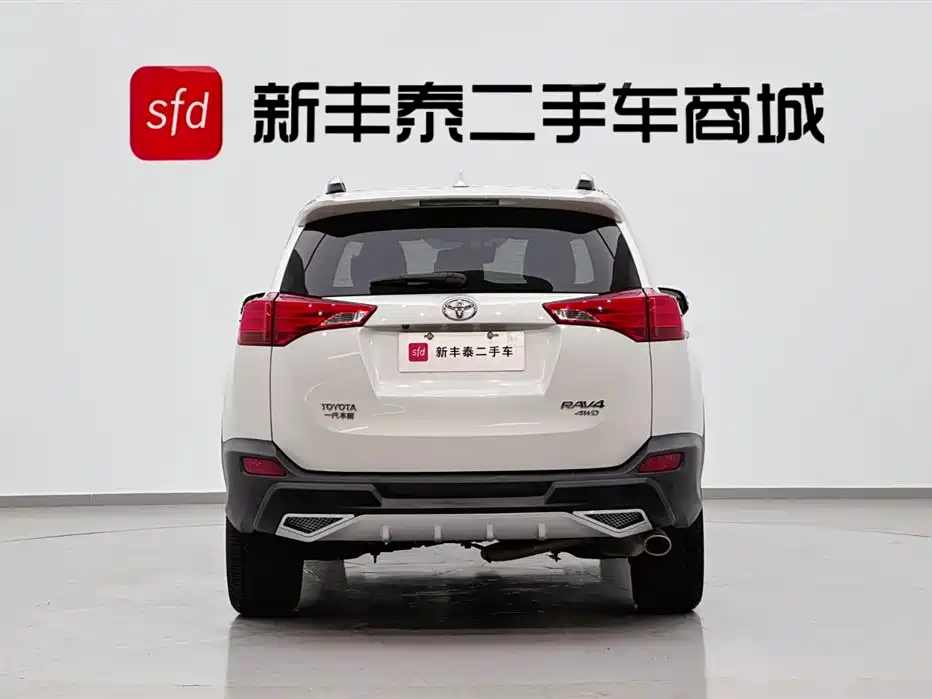 Toyota RAV4 Rongfang 2015 2.5L Automatic 4WD Elite Edition фото 7