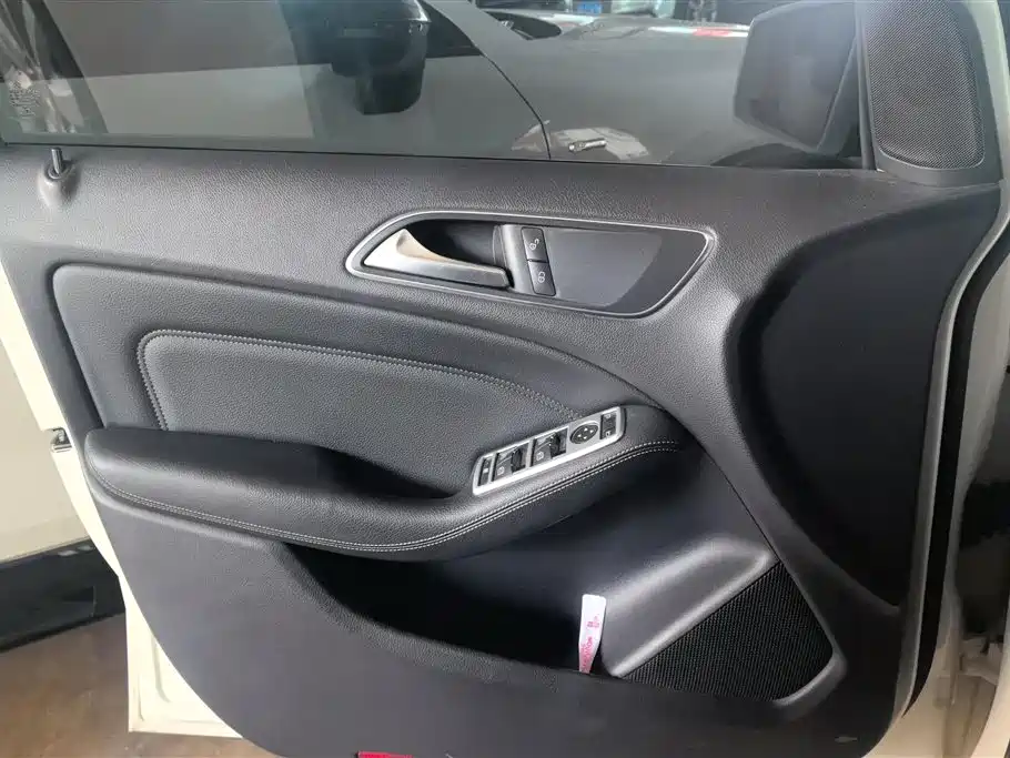 Mercedes-Benz B-Class 2012 B 180 фото 7
