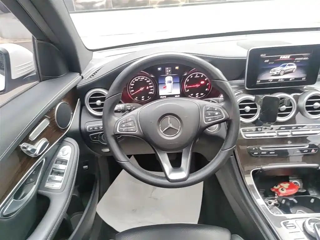 Mercedes-Benz GLC 2018 GLC 260 4MATIC Luxury фото 11
