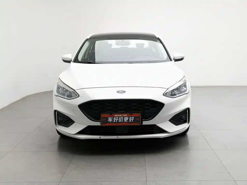 Фото 3 - Ford Focus