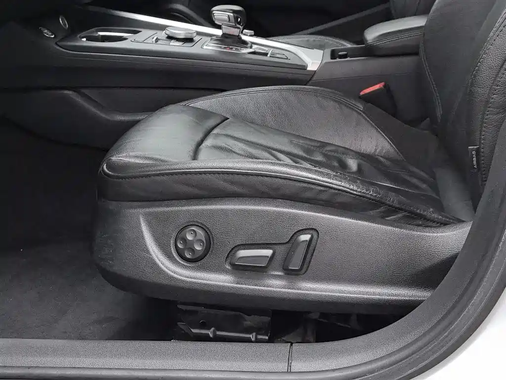Audi A4L 2019 40 TFSI Fashion (China V) фото 20