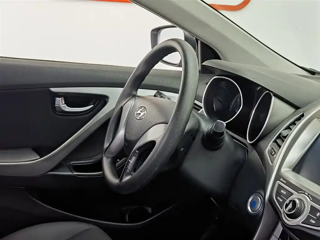 Hyundai Langdong 2016 1.6L Manual Premium Edition фото 22