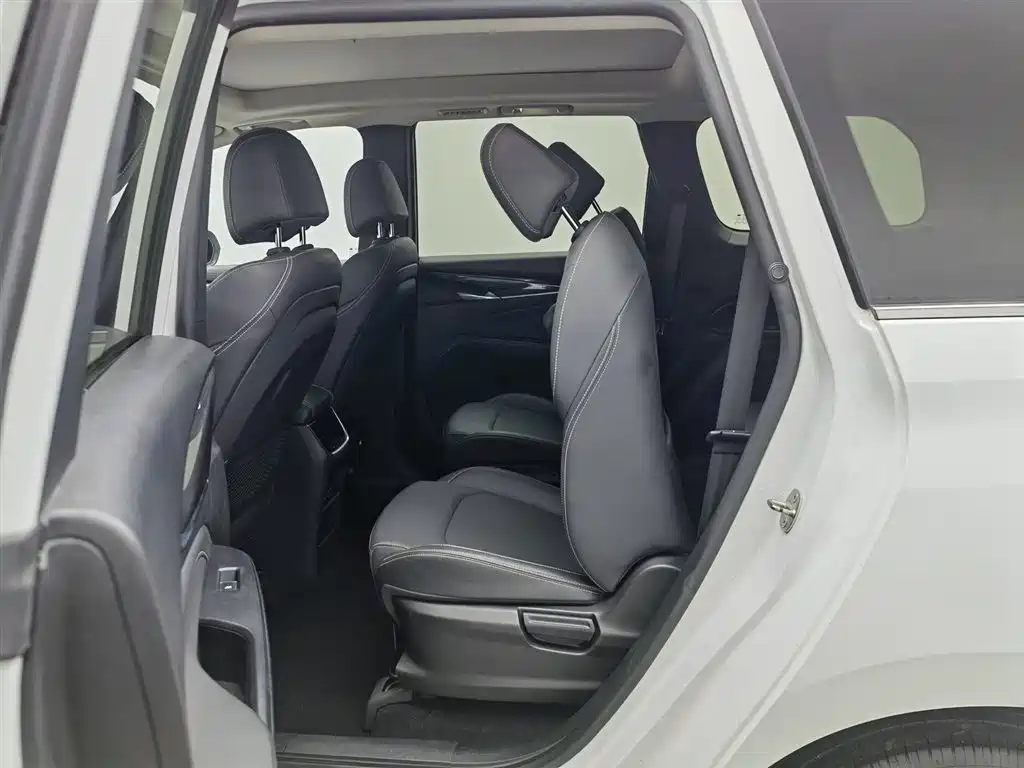 SAIC Maxus Maxus G50 2019 1.5T Debut Automatic Luxury Edition 7-seater фото 15