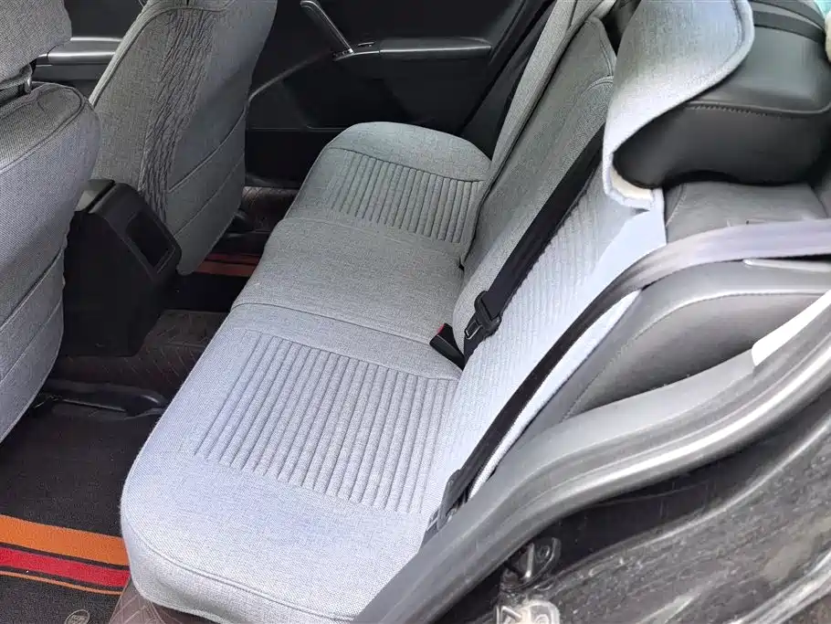 Volkswagen Lavida 2013 1.6L Manual Comfort Edition фото 11
